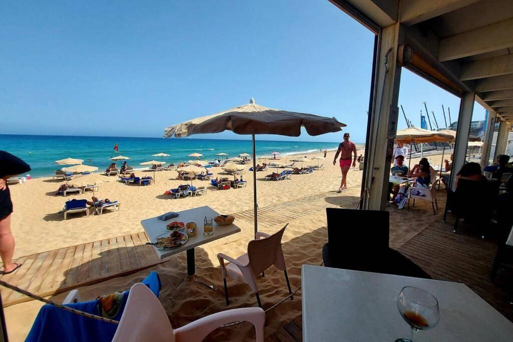 Amplio Apartamento En La Playa Del Esquinzo Jandia  Экстерьер фото